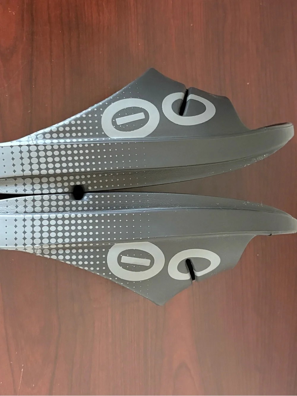 New OOFOS OOahh Sport Recovery Slides Matrix Black M8 W10 NWOT